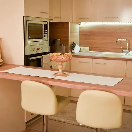 Aphrodite's Appartments *